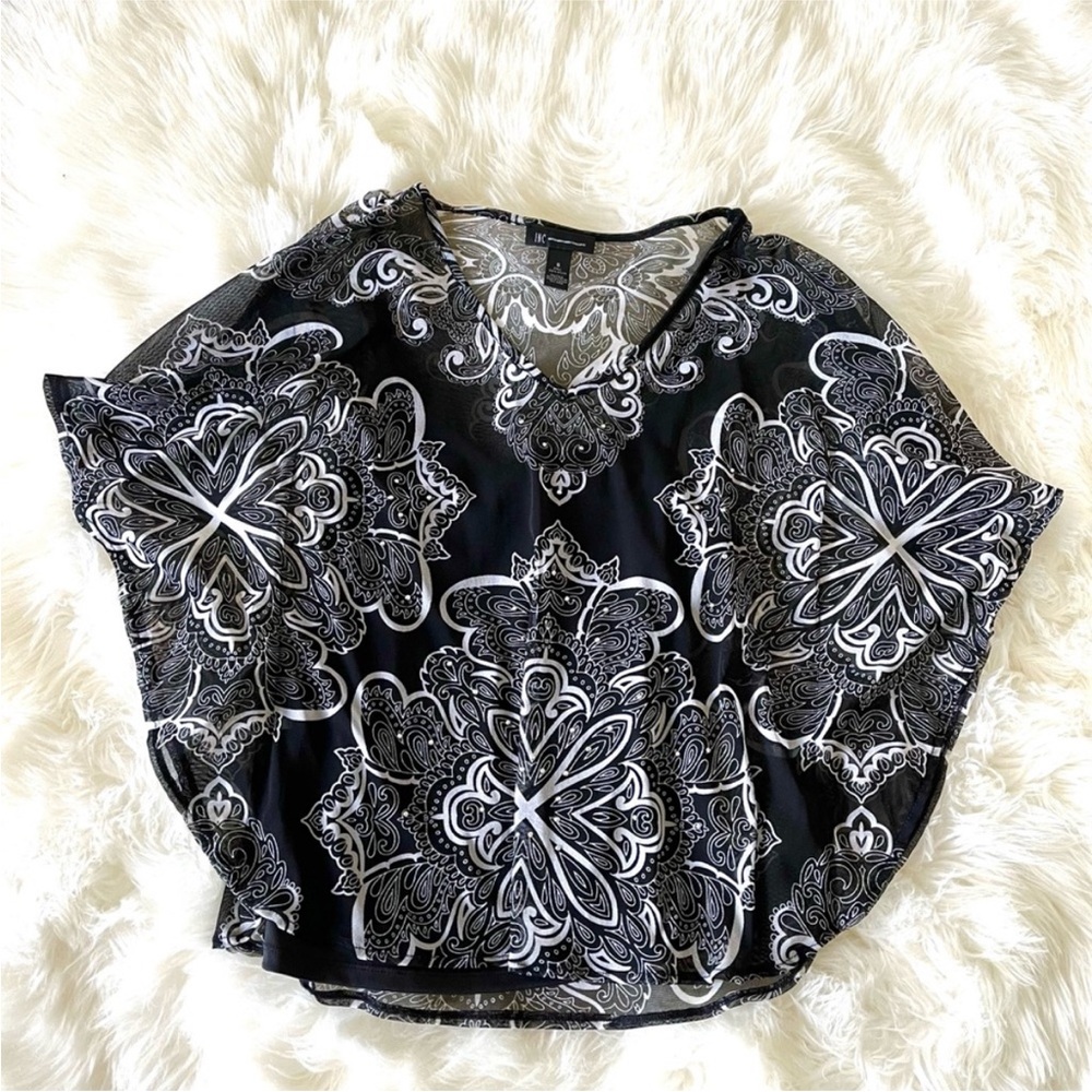 Inc international concept black and white top Size Small
